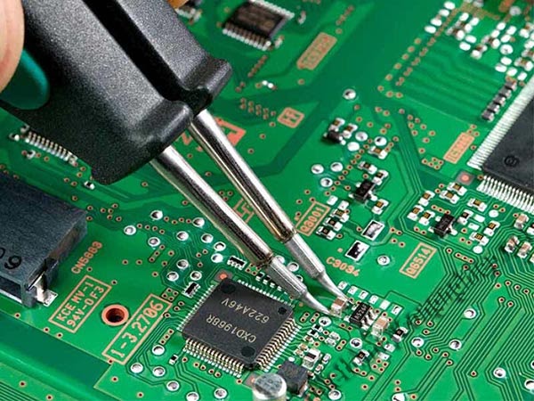 Mạch PCB Là Gì? Cấu Tạo Gồm Những Gì? Nguyên Lý Hoạt Động Ra Sao?