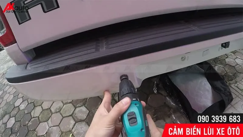 khoan lỗ lắp cảm biến